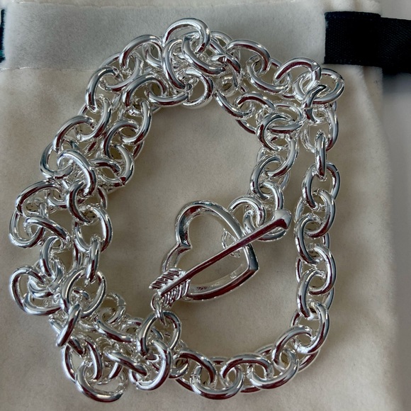 🌟 Silver Chunky Heart Pendant Necklace - Picture 2 of 3